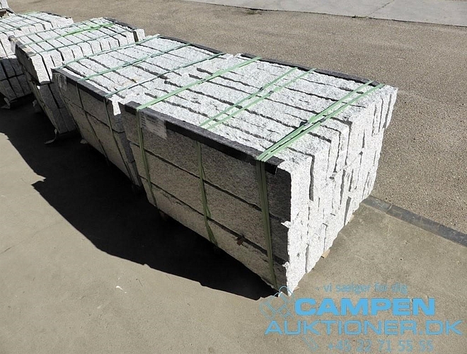 Stort parti granit kantsten (Herning)